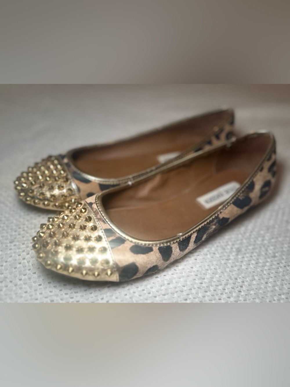 Steve Madden Leopard Print Flats with Gold Studded toe, Size 7.5